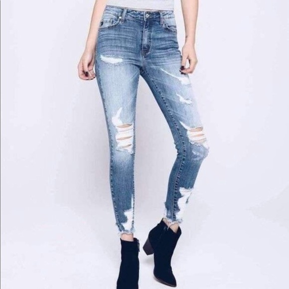 🌸ONE LEFT !!  🌸  Ankle Skinny distressed Jeans. - Picture 2 of 8
